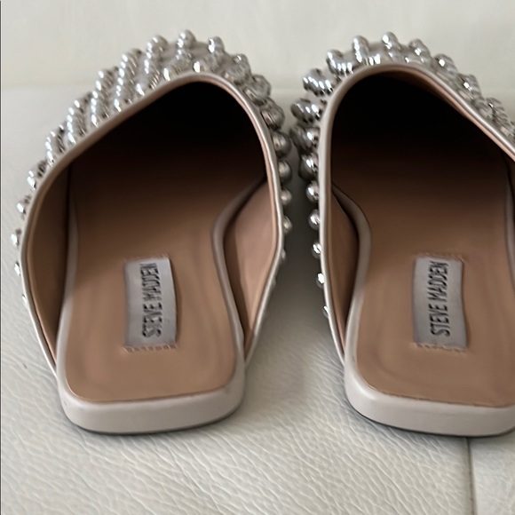 Steve Madden Glimmer Silver/Pearl Studded Women's Mules Cream Size 8 - Picture 3 of 7